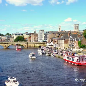 Over The River - Emperors Wharf Apartment York